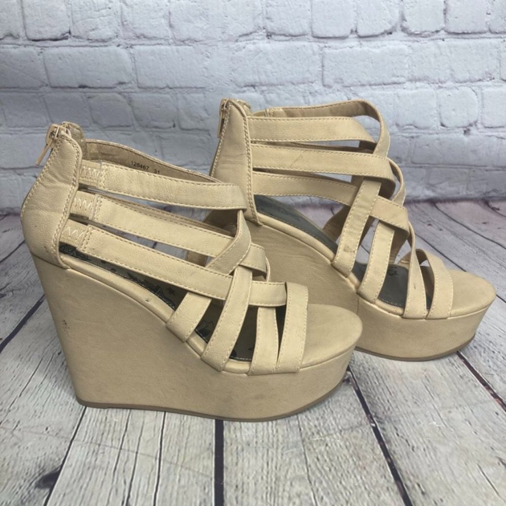 Brash Women's Platform Shoe